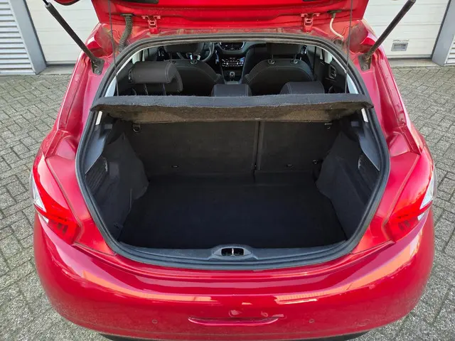 Peugeot 208 1.2 VTi Blue Lease Executive 2013 Benzine 13