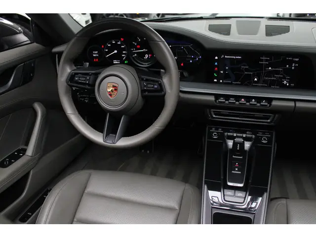 Porsche 911 3.0 4 Targa 2022 Benzine 12