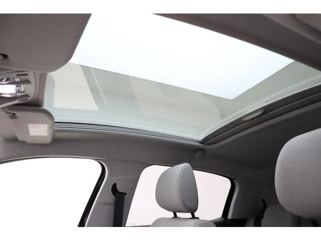 Citroën C3 1.2 PureTech 110pk S&S Shine 2018 Benzine 17
