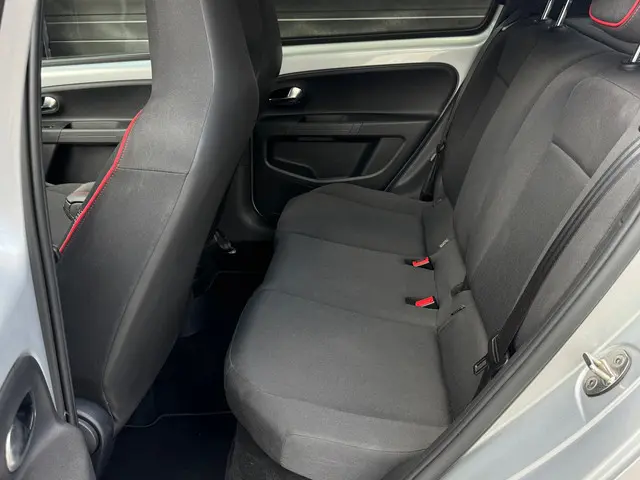 SEAT Mii 1.0 FR Connect Airco Cruise PDC 2016 Benzine 17