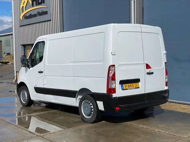 Opel Movano 2