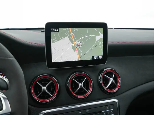 Mercedes-Benz CLA AMG 45 4MATIC Ambition 2018 Benzine 15