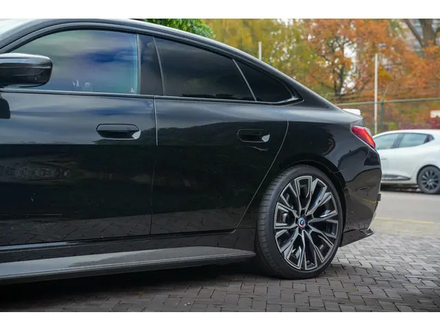 BMW i4 M50 High Executive 84 kWh 2022 Elektrisch 32