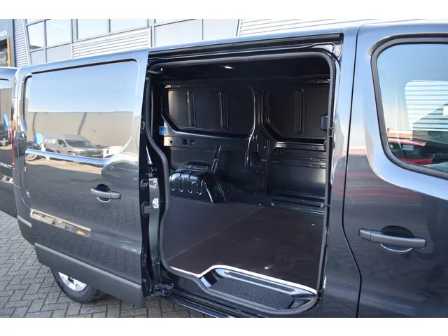 Renault Trafic Advance 2024 Diesel 11