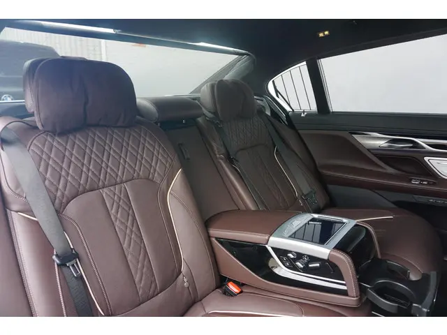 BMW 7 Serie 745Le xDrive 2019 Hybride Benzine 12