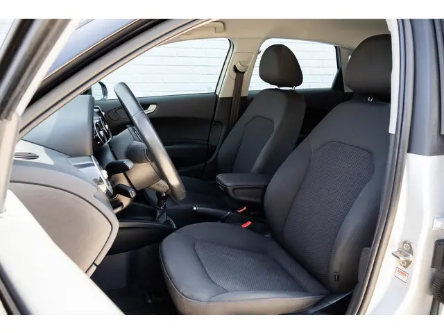 Audi A1 Sportback 1.2 TFSI Admired 2013 Benzine 4