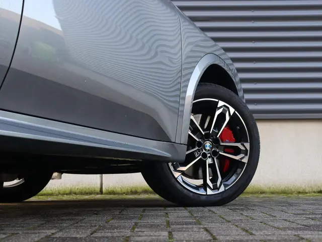 BMW X2 sDrive20i 2026 Benzine 7