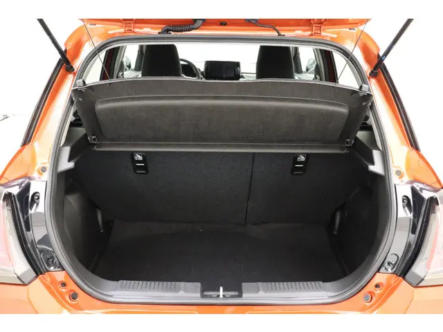 Suzuki Swift 1.2 Style Smart Hybrid 2025 Benzine 13