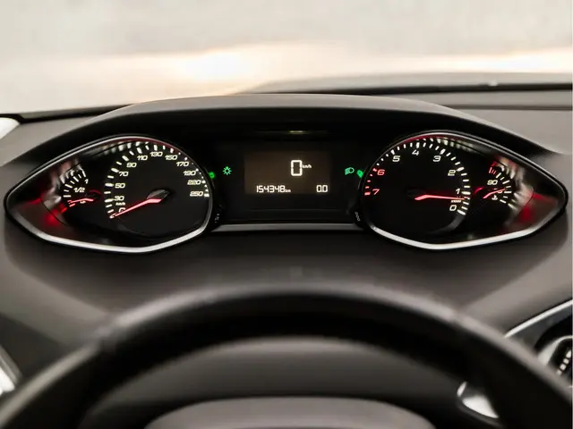 Peugeot 308 SW 1.2 PureTech Sport 2018 Benzine 20