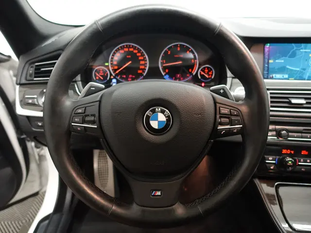 BMW 5 Serie M550xd Performance 380Pk Aut- 2013 Diesel 13