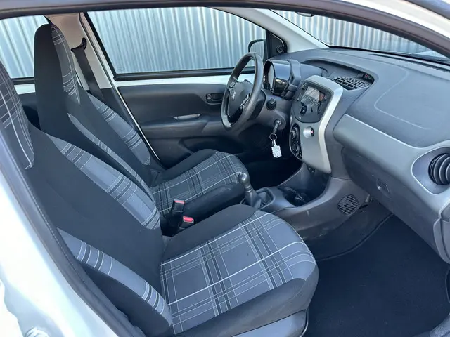 Peugeot 108 1.0 e-VTi Active 2017 Benzine 22