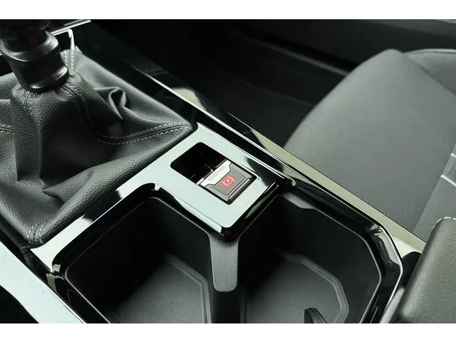 Opel Astra Sports Tourer 1.2 Level 4 2025 Benzine 32