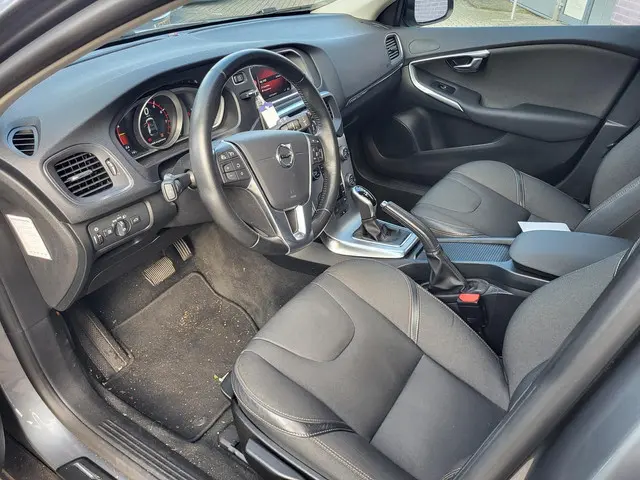 Volvo V40 Cross Country 1.5 T3 Nordic+ 2017 Benzine 4