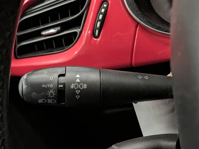 DS DS 3 1.2 PureTech Inès de la Fressange 2016 Benzine 19