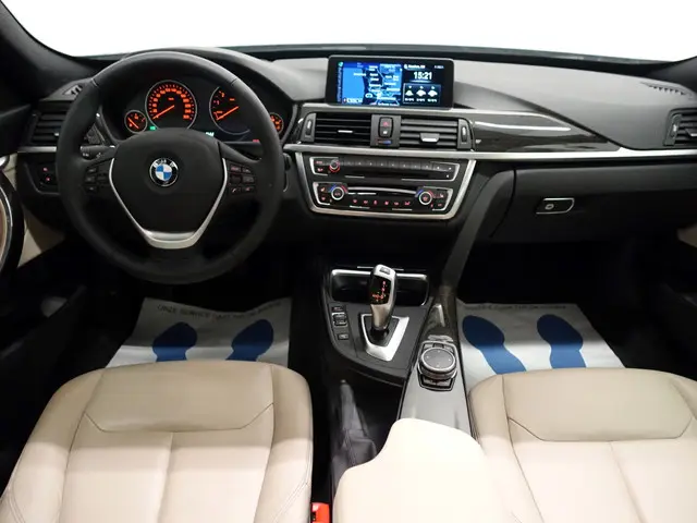 BMW 3 Serie Gran Turismo 320i M Sport Aut- 2015 Benzine 6