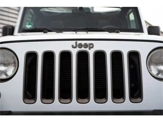 Jeep Wrangler Unlimited 3.6 Golden Eagle 2019 Benzine 33