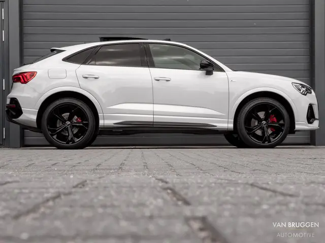 Audi Q3 Sportback 45 TFSI e S-Line 2022 Hybride Benzine 16