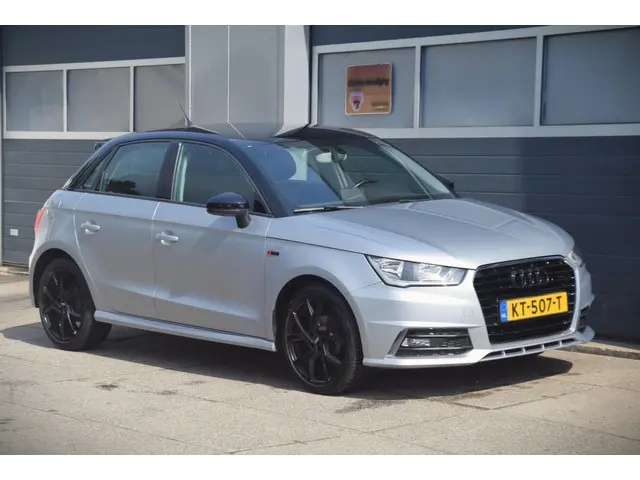 Audi A1 Sportback 1.0 TFSI Adrenalin S line 2017 Benzine 18