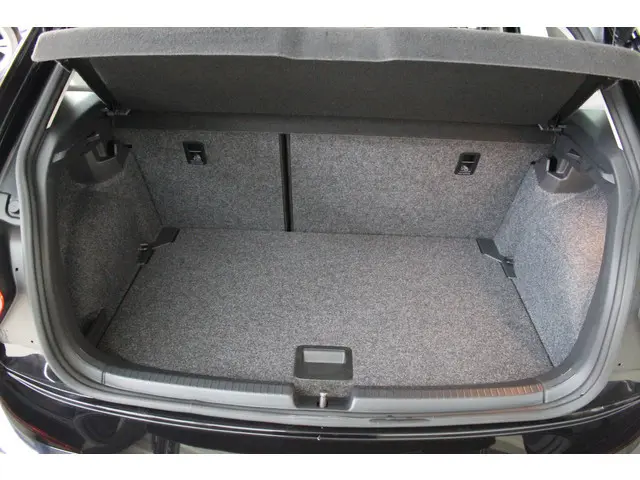 Volkswagen Polo 1.0 TSI Comfortline 2021 Benzine 5