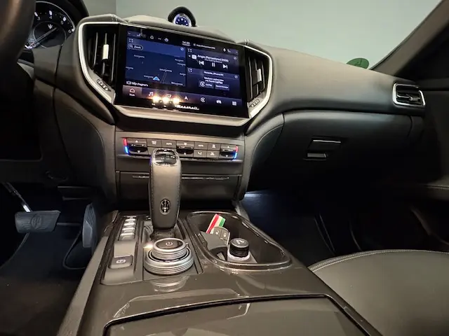 Maserati Ghibli 330pk Hybrid GT 2022 Hybride Benzine 21