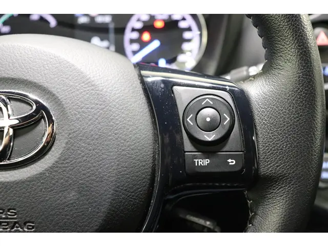 Toyota Yaris 1.5 Hybrid Bi-Tone, 2018 Hybride Benzine 27