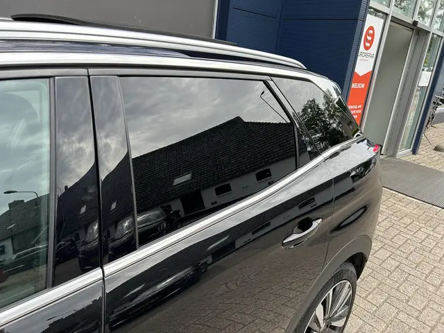 Peugeot 3008 1.2 Turbo 130 PK GT Line 2019 Benzine 38