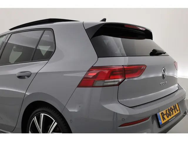 Volkswagen Golf 1.5 eTSI R-Line 2022 Benzine 39