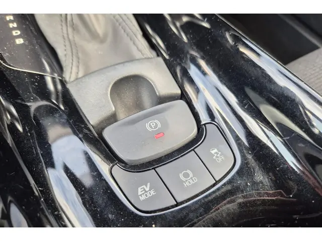 Toyota C-HR 1.8 Hybrid Style 2019 Hybride Benzine 27