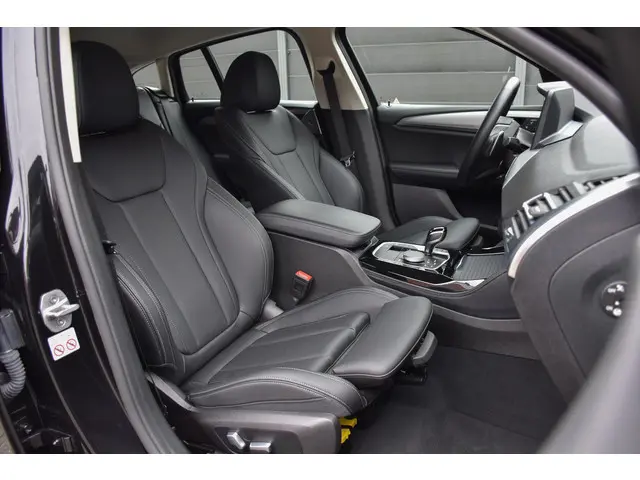 BMW X4 30i 2022 Benzine 10