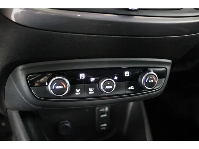 Opel Crossland X 1.2 Online Edition 2020 Benzine 24