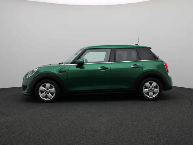 MINI 5-Deurs One 2022 Benzine 4
