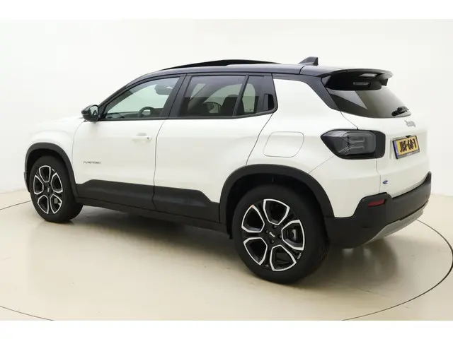 Jeep Avenger Summit 54 kWh 2025 Elektrisch 4