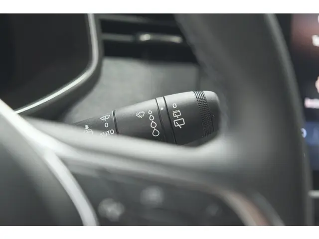 Renault Clio TCe 90 GPF techno 2024 Benzine 34