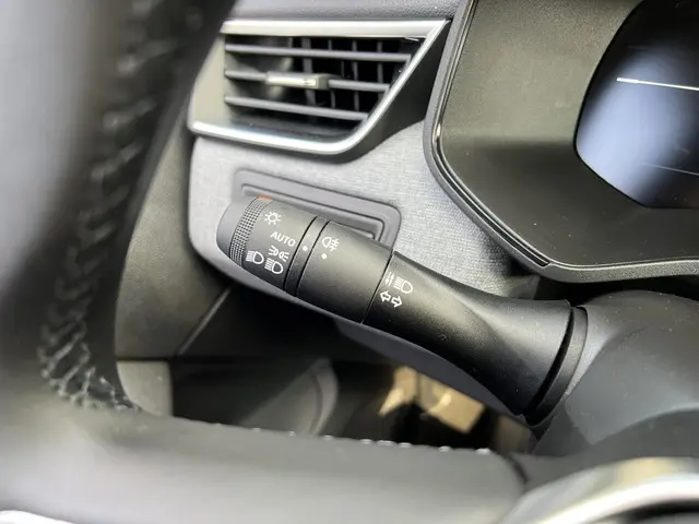 Mitsubishi Colt 1.0T MT Intense 2025 Benzine 25