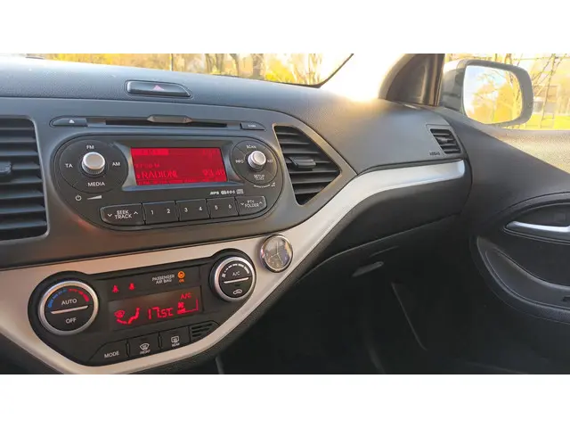 Kia Picanto 1.2 Clima / Stoel+stuurvw 2015 Benzine 17