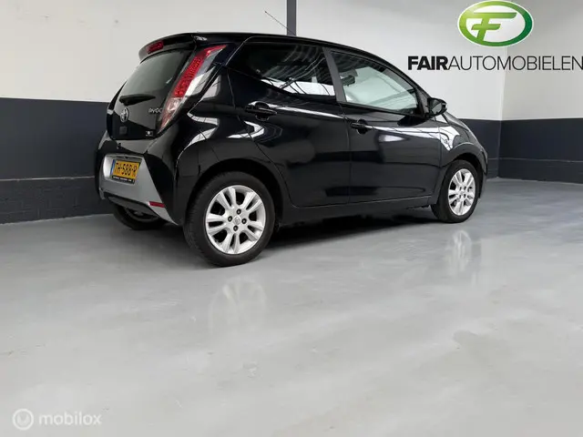 Toyota Aygo 1.0 VVT-i x-wave 2017 Benzine 10