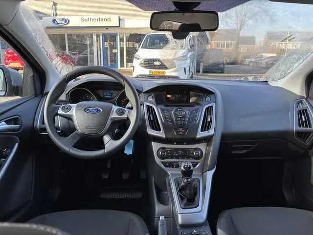 Ford Focus 1.0 EcoBoost Edition 2014 Benzine 10