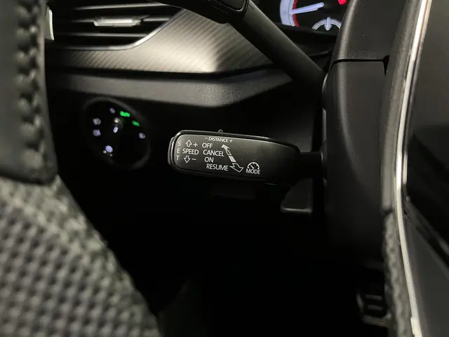 Škoda Kamiq 1.5 TSI ACT Monte Carlo Sport 2023 Benzine 28