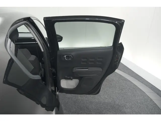 Citroën C3 PureTech 110 EAT6 Max 2024 Benzine 61