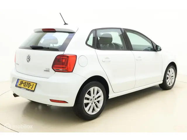 Volkswagen Polo 1.2 TSI Comfortline 2015 Benzine 2