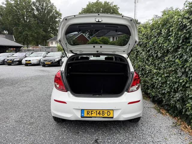 Hyundai i20 1.2i i-Motion 2014 Benzine 22