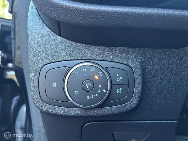 Ford Fiesta 1.0 EcoBoost Hybrid Titanium 2022 Benzine 16