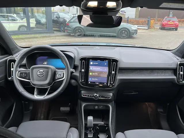 Volvo XC40 Recharge Core 70 kWh 2022 Elektrisch 13