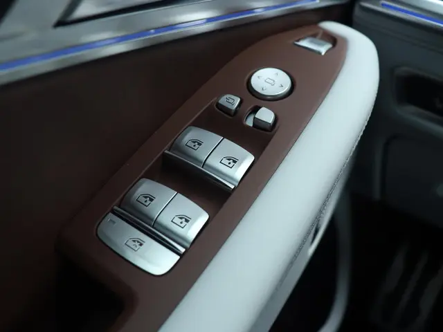 BMW XM 50e 2025 Hybride Benzine 35