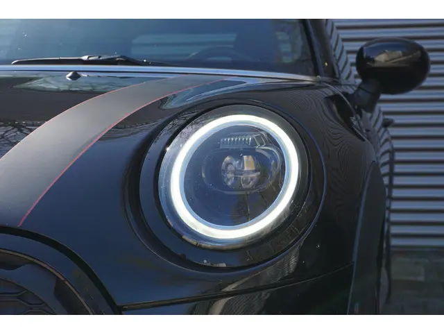 MINI 3-Deurs Cooper 2023 Benzine 21