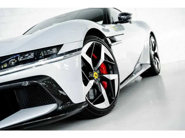 Ferrari 12Cilindri V12 2025 Benzine 27