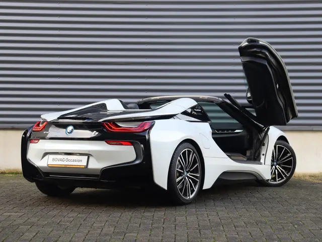 BMW i8 Roadster 2019 Hybride Benzine 6
