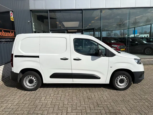 Toyota ProAce CITY 1.5 D-4D Cool Comfort 2020 Diesel 4