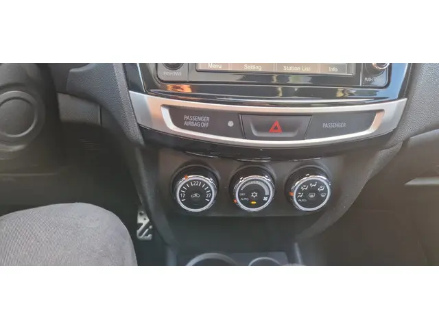 Mitsubishi ASX 1.6 ClearT. Intense+ 2017 Benzine 12