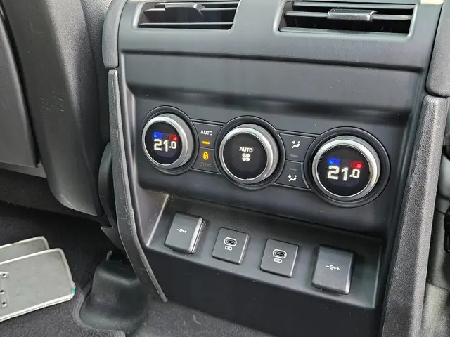 Land Rover Defender 110 2.0 P400e 2021 Hybride Benzine 24